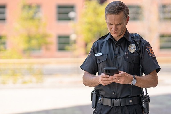 Here an Essential Guide to Agency-Issued Phones and BYOD Policies | Verizon