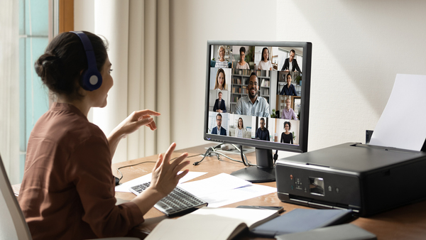 How to manage a remote workforce in 2023 and communicate smarter