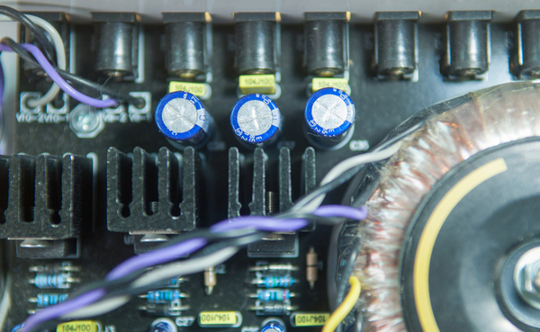 VDC Output Power Supply: Types and Applications