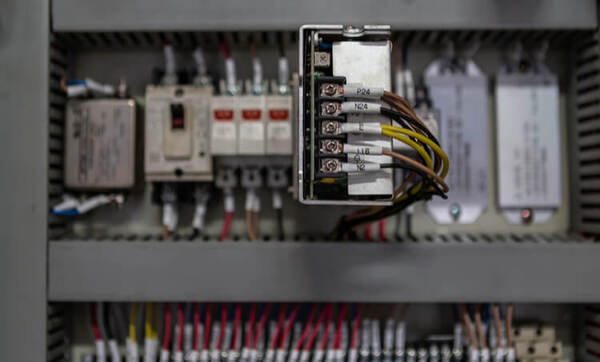 Understanding VDC Output Power Supplies and Their Uses in Electronics ...