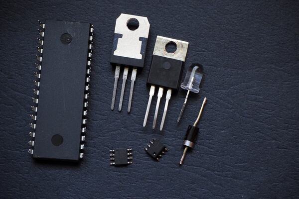 Component Package Types: Selection Criteria | Advanced PCB Design Blog ...