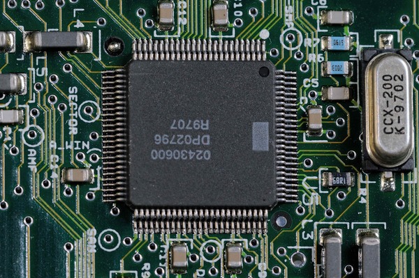 Choose Tx and Rx Pins Wisely on High Speed Interfaces
