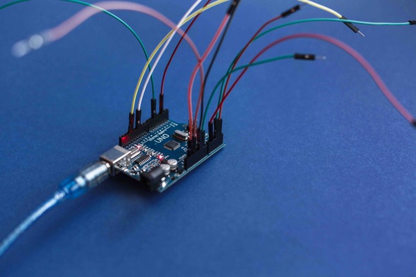 When to Use a Single-Wire Interface for Encoding Data